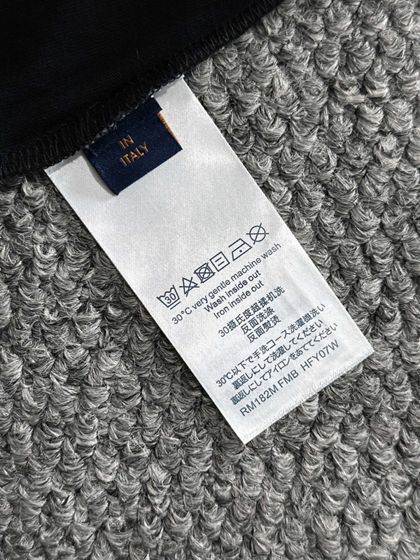 ブランドTシャツ着用イメージ